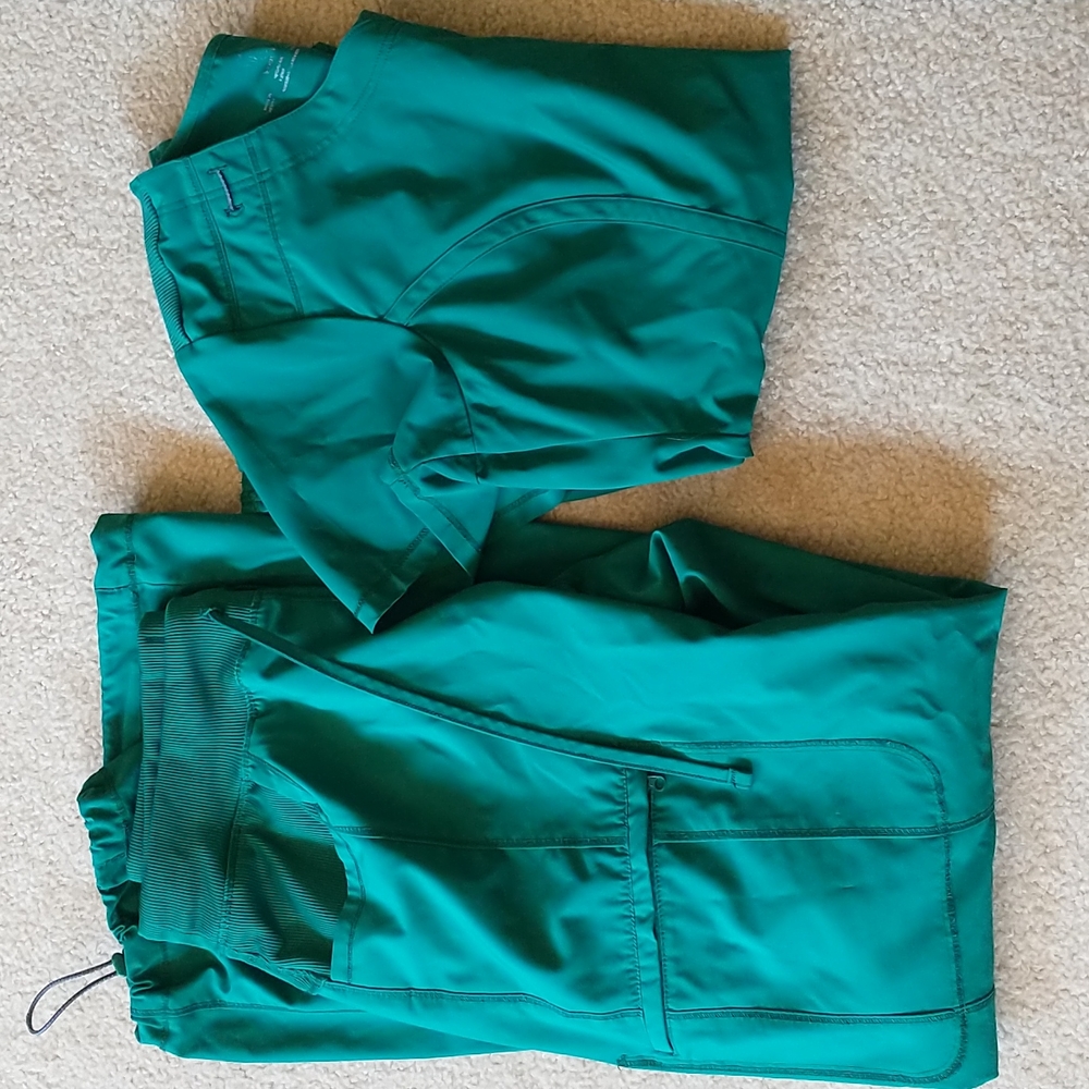 Cherokee Infinity Scrubs green medium tall pants and Small top